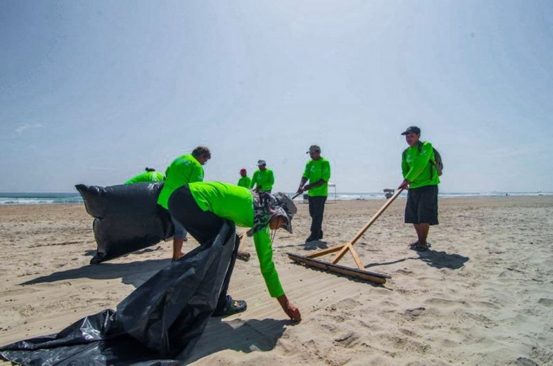 Photo of Continúan las jornadas de limpieza en playa Miramar