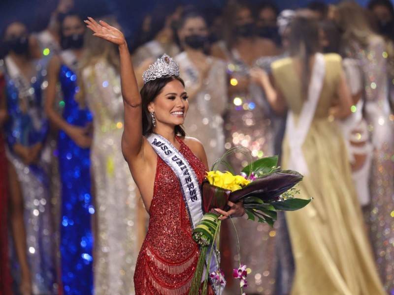 Photo of ¡La corona se queda en México! Andrea Meza gana Miss Universo