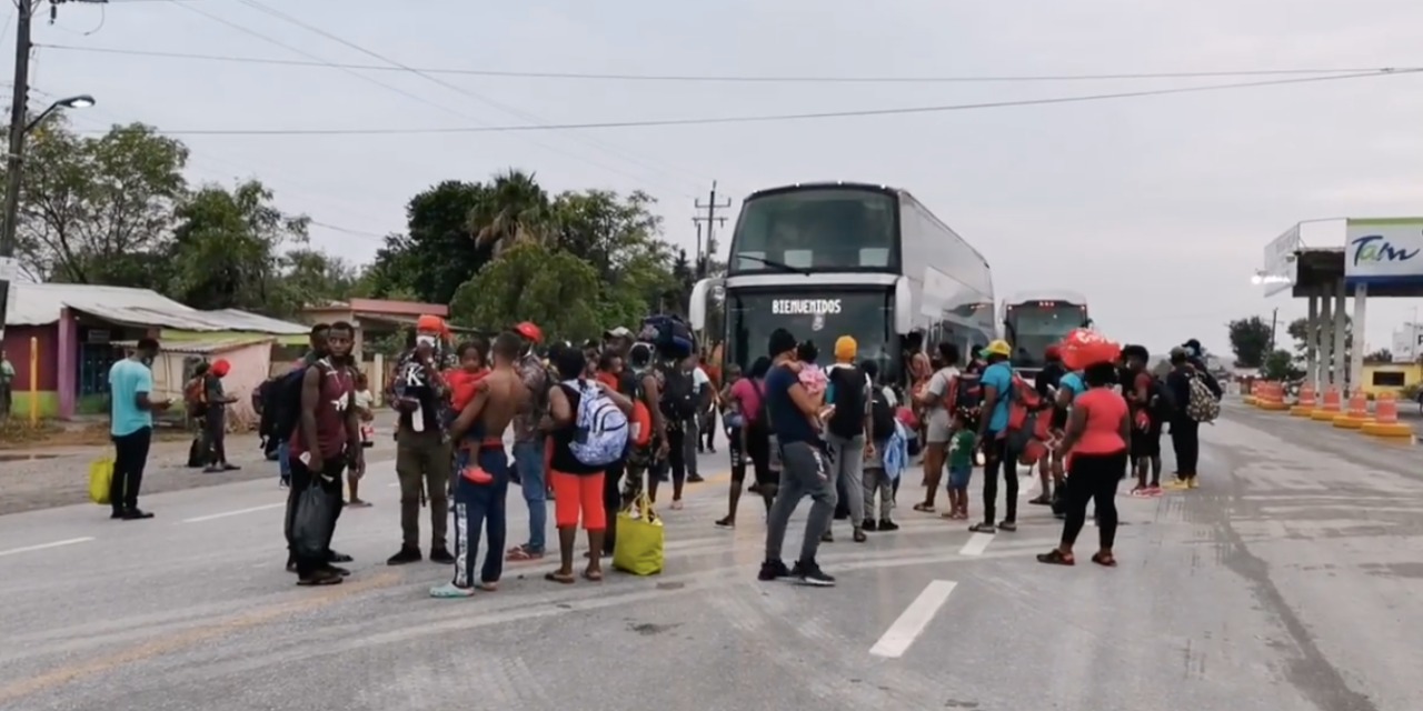 Photo of Amenaza crisis humanitaria en la frontera por “Quédate en México”