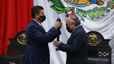 Photo of Maestro Artemio Guerra Garza recibe medalla “Luis García de Arellano”