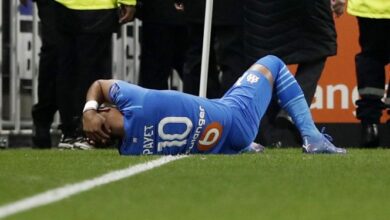 Photo of Castigan a aficionado que dio botellazo a Dimitri Payet