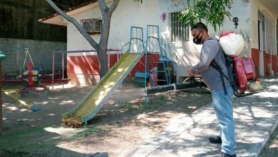 Photo of Gobierno de Madero Lleva Acciones de Fumigación a las Escuelas