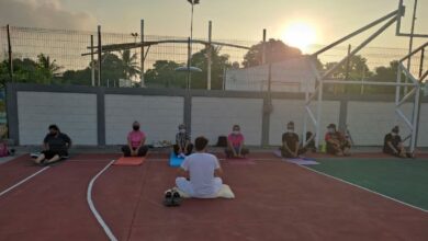 Photo of Promueven beneficios del yoga entre abuelitos