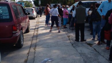 Photo of Lamenta alcalde que personas tarden horas para vacunarse; habilitan otra sede