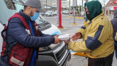 Photo of Continúan ayudando a población vulnerable por frío