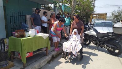 Photo of La echan a la calle con todo y familiar discapacitado