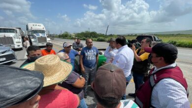 Photo of Toman carretera Tampico-Mante por falta de agua; autoridades se encuentran en el lugar
