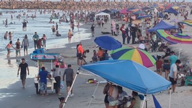 Photo of Miles de turistas arribaron a Playa Miramar durante el fin de semana