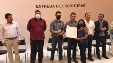 Photo of 193 beneficiarios reciben escrituras en Victoria