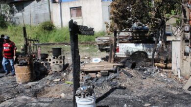 Photo of Familia pierde su hogar por incendio; piden ayuda para reconstruir su casa