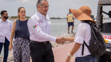 Photo of Autoridades municipales saludan a turistas durante recorrido en Playa Miramar