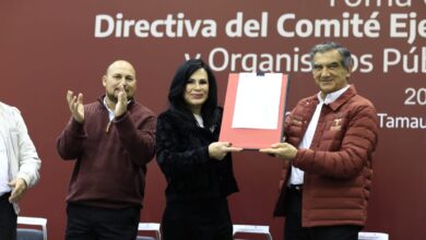 Photo of Américo Villareal toma protesta a Blanca Valles como líder del SUTSPET