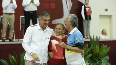 Photo of Entrega Américo Villarreal 1,500 escrituras a familias de 21 municipios