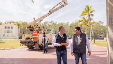 Photo of Supervisa Oseguera renovación de alumbrado público en Playa Miramar
