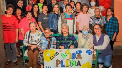 Photo of Convive Ana Cristina con integrantes del Club de Comunidad Vida Plena