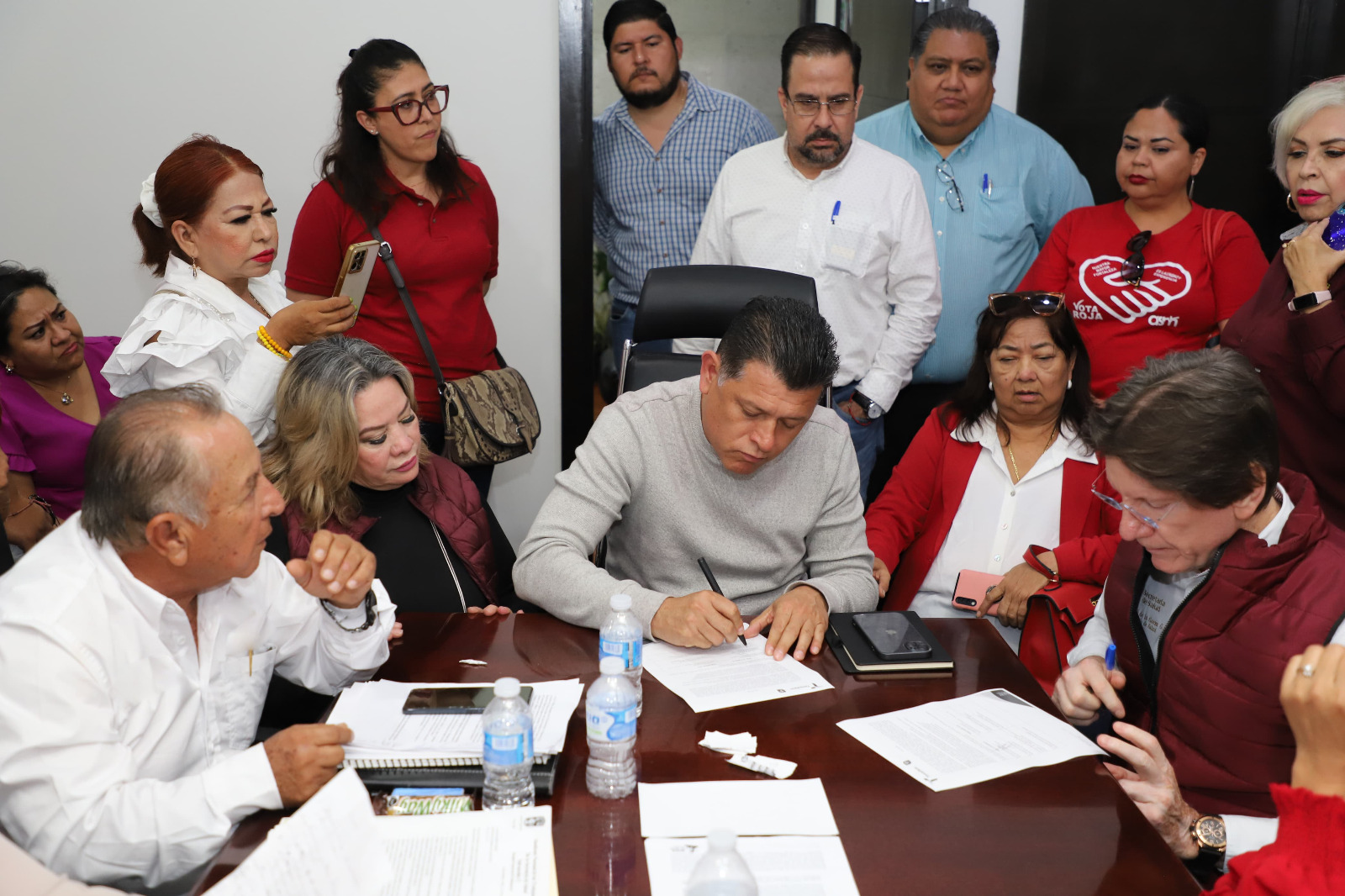 La Secretaría de Salud de Tamaulipas, acordó con el Sindicato de la Sección 51 resolver demandas laborales.