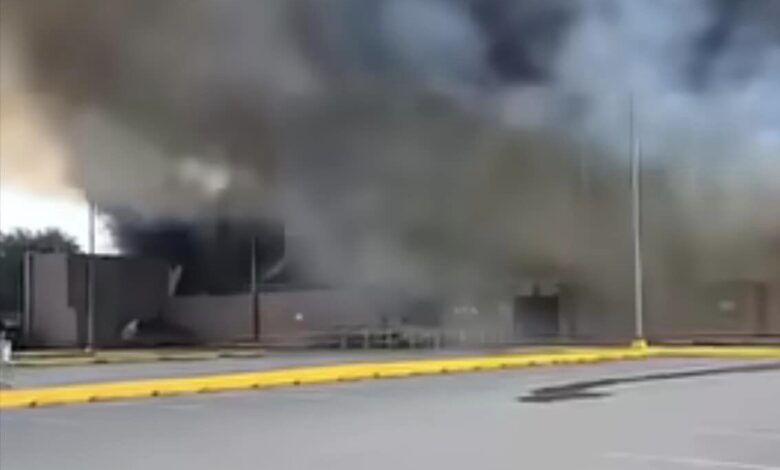 Incendio en tienda comercial de Reynosa deja ocho personas intoxicadas.