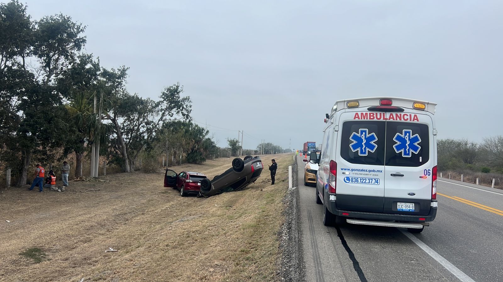 Dos personas heridas dejó como saldo un percance en la carretera de González.