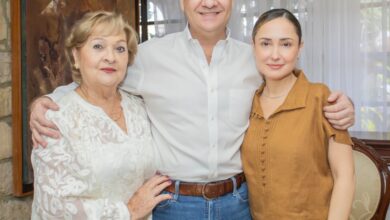 Photo of Adrián Oseguera felicita a las mamás en su Día