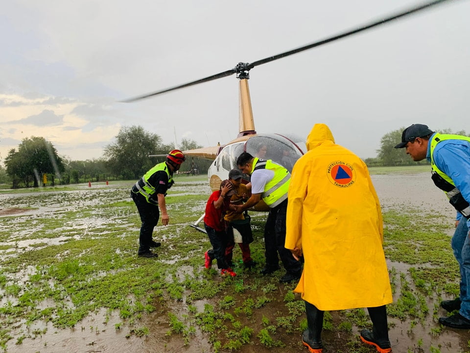 En el municipio de Hidalgo las familias quedaron incomunicadas, hoy fueron rescatadas.