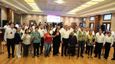 Photo of Entrega Américo credenciales del programa IMSS-  Bienestar