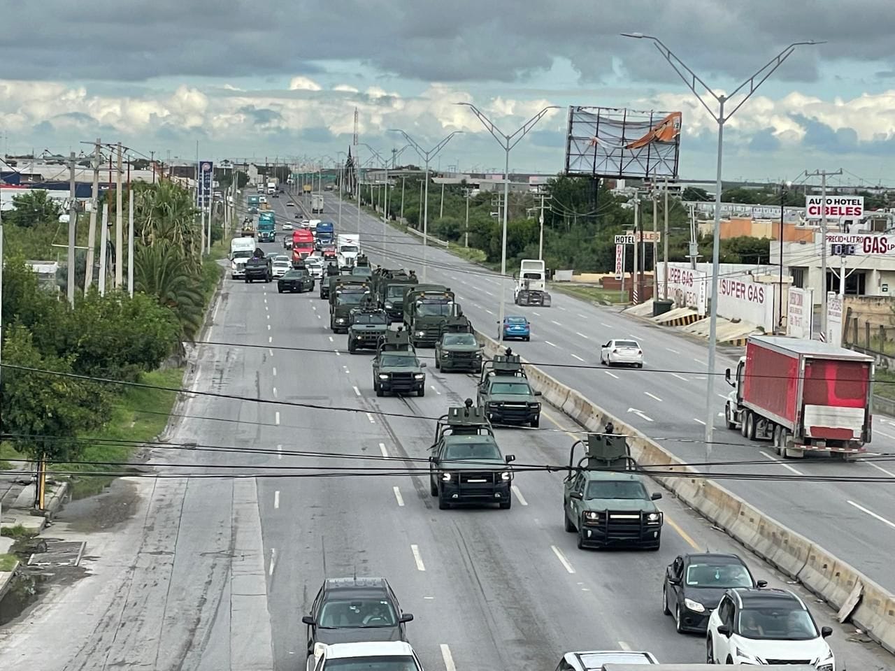 De inmediato los efectivos castrense llevaron a cabo recorridos de reconocimiento en la ciudad.