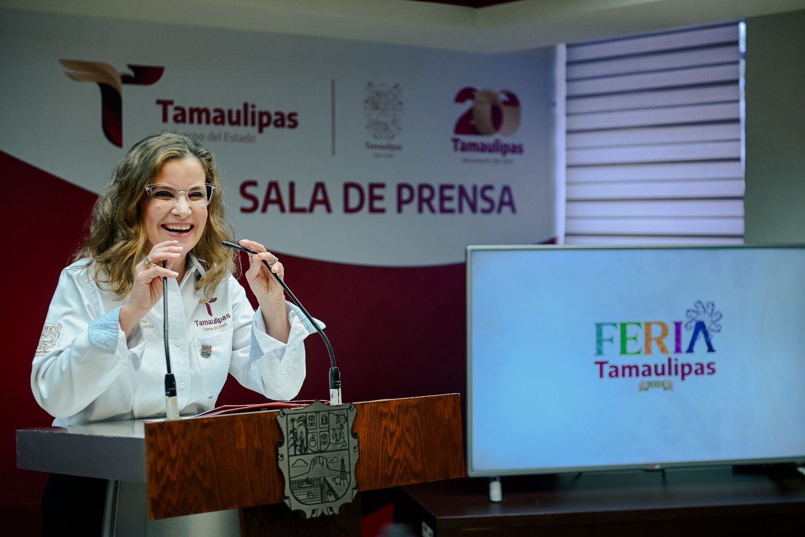 Ninfa Cantú Deandar, Secretaria de Economía.