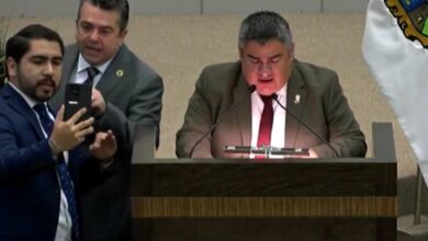 Photo of Entre gritos y protestas diputados aprueban reforma judicial