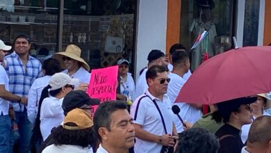 Photo of Guerra de porras durante visita de AMLO a Matamoros
