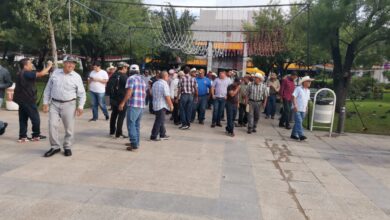 Photo of Llegan productores de San Fernando a Palacio de Gobierno