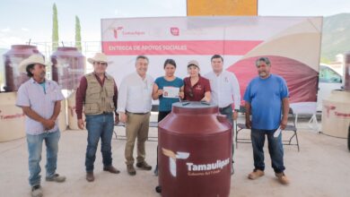 Photo of Entregan apoyos a pobladores de Tula