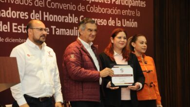 Photo of Gobernador reconoce a servidores públicos