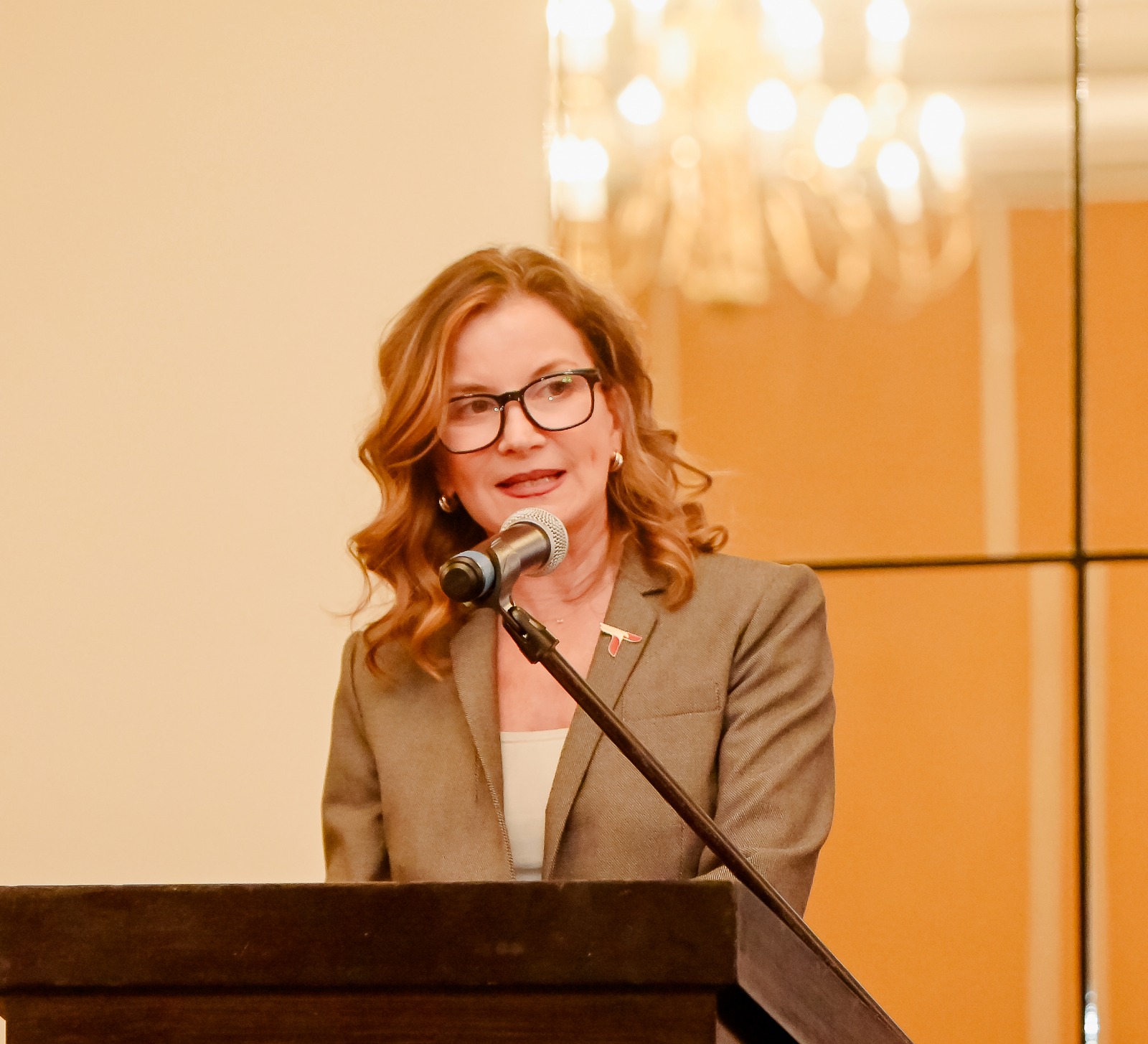 Ninfa Cantú Deándar, Secretaria de Economía.