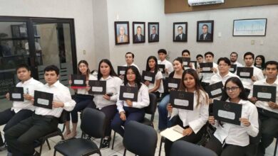 Photo of Entrega la UAT becas de excelencia y labor humanista a sus estudiantes