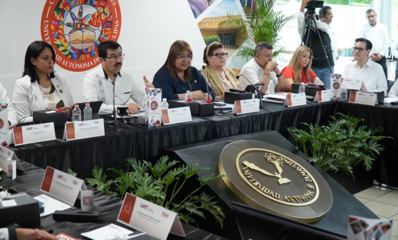 La creación de la Preparatoria de Nuevo Laredo, posibilita abrir más escuelas que permitirán sumar alrededor de cinco mil alumnos más en el bachillerato.