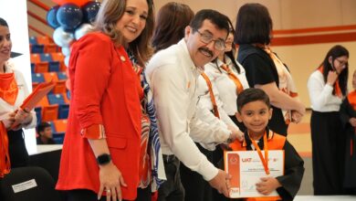 Photo of Rector Dámaso Anaya e Isolda Rendón presiden graduación de los Cendis