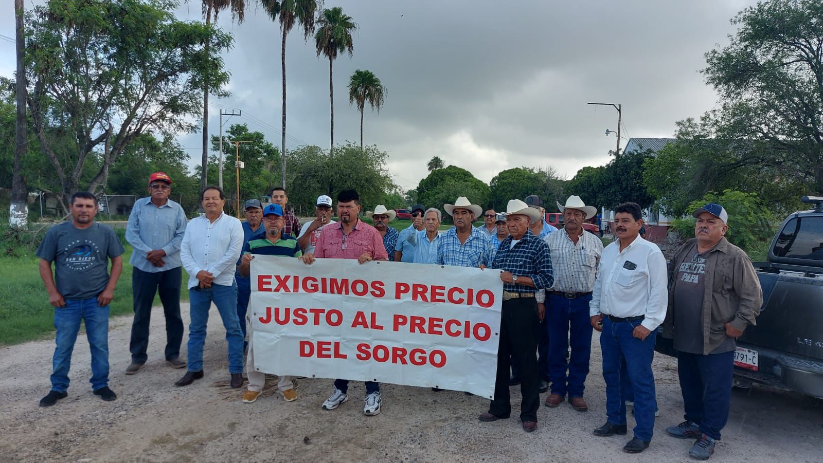 Tras no tener avances en las gestiones sobre el monto de apoyo por tonelada de sorgo comercializado, los productores decidieron iniciar sus protestas este mismo lunes.
