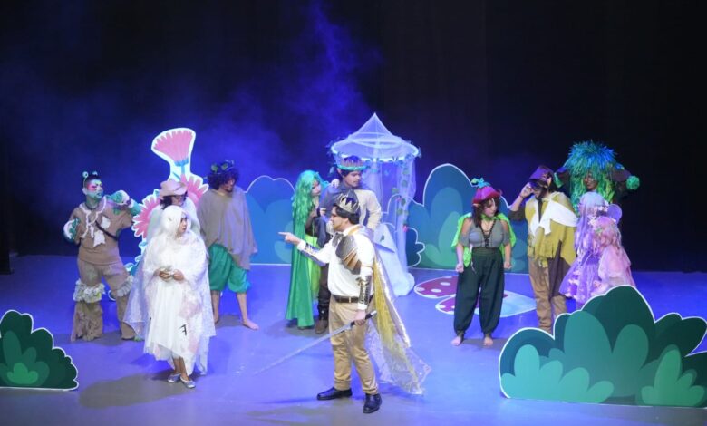 La Universidad Autónoma de Tamaulipas (UAT) presentó con gran éxito la obra “Hadas y trols del jardín”, a cargo del Grupo de Teatro Universitario de la Dirección de Cultura y Arte UAT.