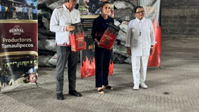 Photo of Recorrió Claudia Sheinbaum empacadora de carbón “El Bernal”