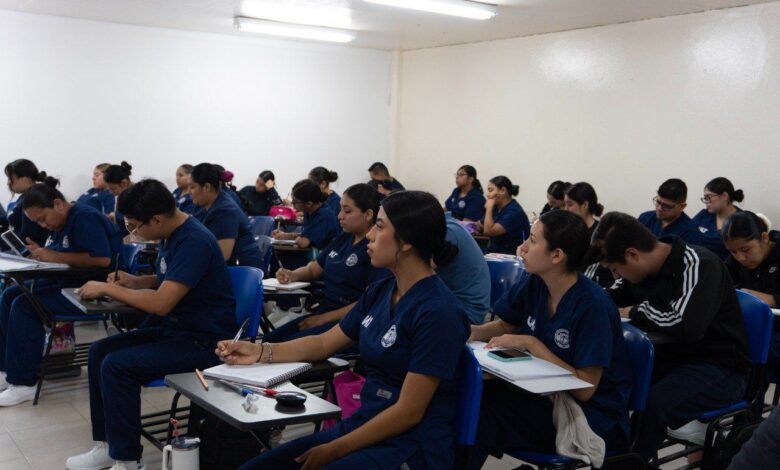 La Universidad Autónoma de Tamaulipas (UAT) abrió en la ciudad de Reynosa la Licenciatura en Enfermería.
