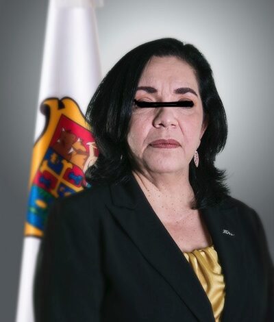 A María de Lourdes “A”, se le acusa del presunto delito de uso ilícito de atribuciones y facultades.