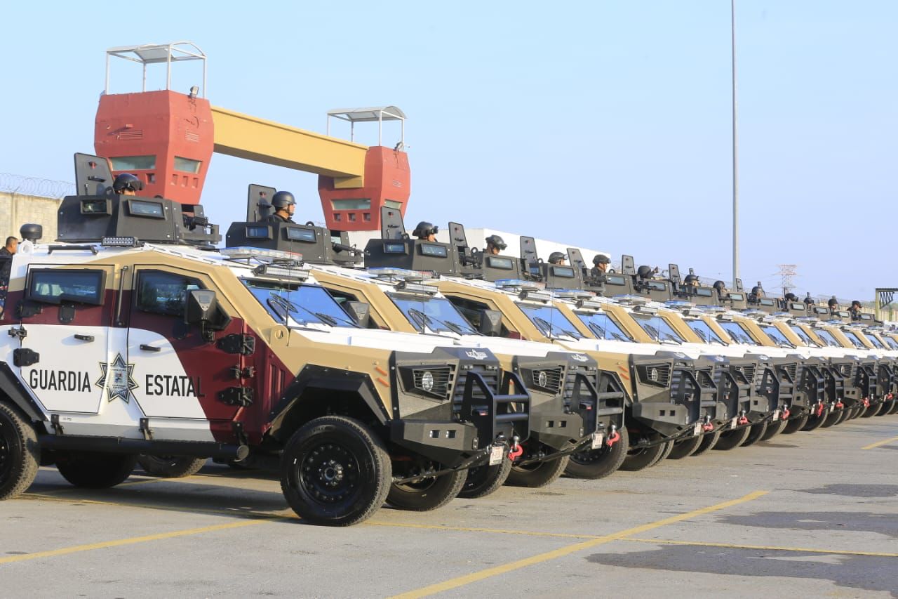 El Gobernador entregó14 vehículos blindados tipo Mamba y 15 camionetas pick up Ram 2500, para fortalecer el despliegue operativo de la corporación.
