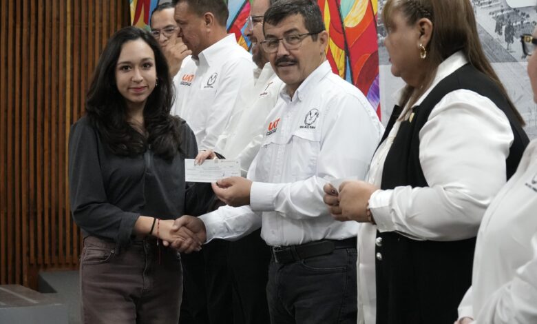 Más de 8,800 becas de Excelencia, Desempeño Académico e Itabec han sido entregados a jóvenes universitarios de la UAT.