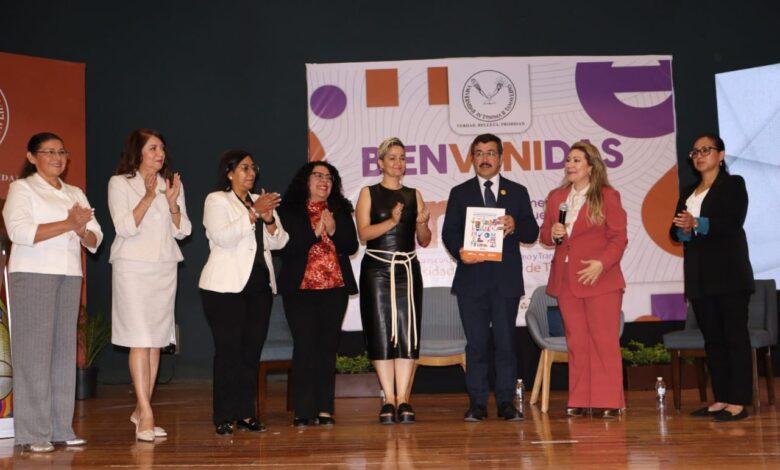 El Rector Dámaso Anaya Alvarado reconoció el trabajo de las investigadoras de la Universidad Autónoma de Tamaulipas (UAT).