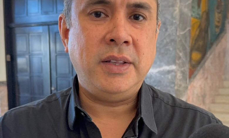 El Secretario de Finanzas, Carlos Irán Ramírez González, informó que el 5 de enero vence el plazo para que organismos autónomos reintegren recursos invertidos en la Bolsa.