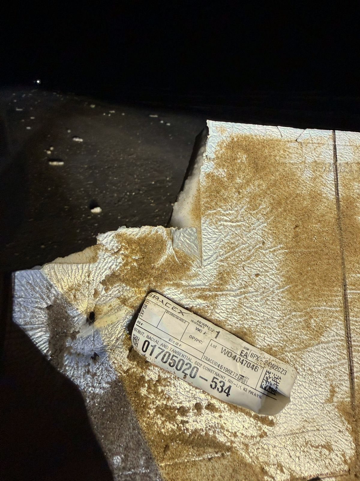 Toneladas de basura llegan a aguas tamaulipecas tras las pruebas espaciales.