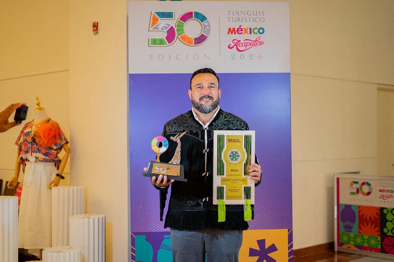 Benjamín Hernández Rodríguez, Secretario de Turismo en Tamaulipas, recibió la presea.
