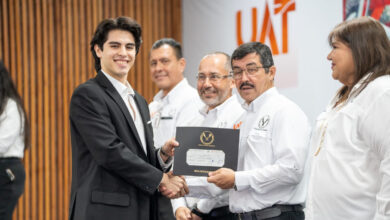 Photo of UAT entrega más de 670 becas y estímulos a estudiantes destacados de Tamaulipas