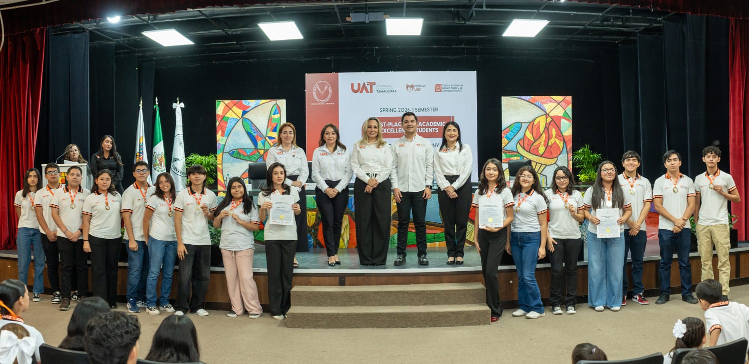 La Universidad Autónoma de Tamaulipas reconoció a alumnos destacados de inglés y francés, además de premiar el desempeño académico y la permanencia de familias.
