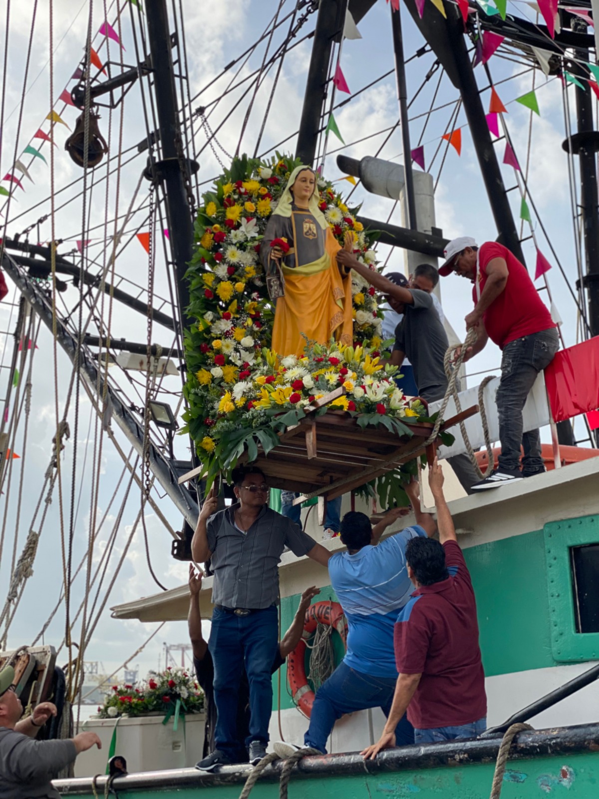La Virgen del Carmen es la patrona de pescadores, marinos y trabajadores del mar.